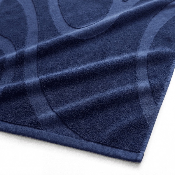 Close-up van het Waves-patroon, strandlaken navy